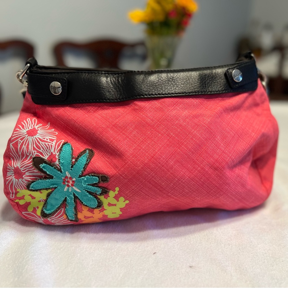 Thirty one skirt purse with coral cross pop skirt